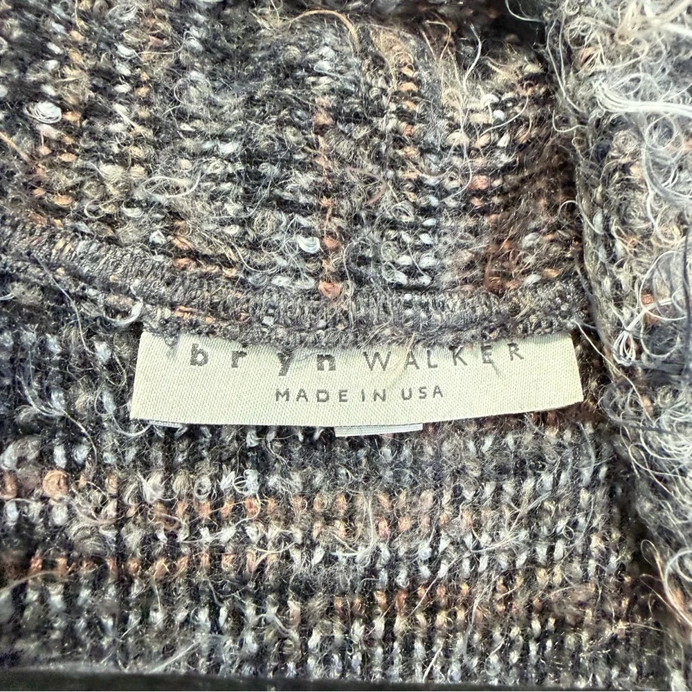 Bryn Walker Textured Knit‎ Vest in Gray and Peach Sz XL